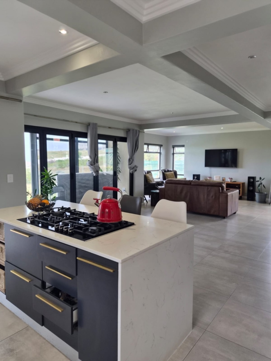 2 Bedroom Property for Sale in Kidds Beach Eastern Cape